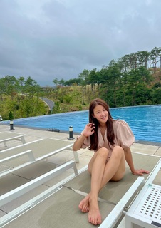 Lee Si-young feet photo 10