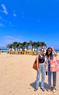 Lee Si-young feet photo 8