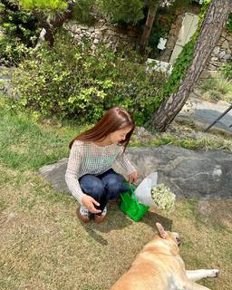 Lee Si-young feet photo 1