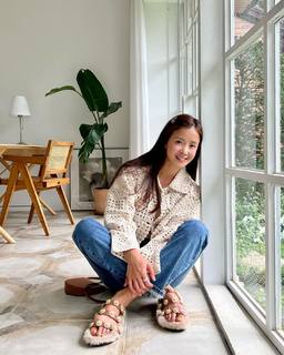 Lee Si-young feet photo 17