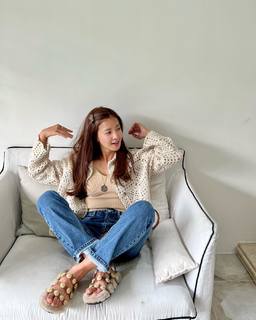 Lee Si-young feet photo 13
