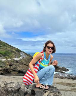 Lee Si-young feet photo 2