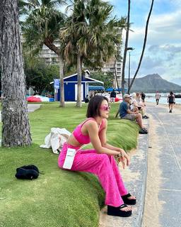 Lee Si-young feet photo 18