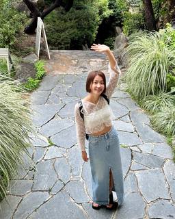 Lee Si-young feet photo 19