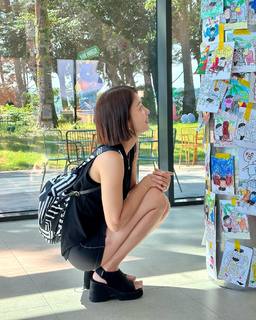 Lee Si-young feet photo 11