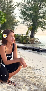 Lee Si-young feet photo 5