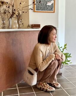 Lee Si-young feet photo 12