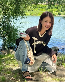 Lee Si-young feet photo 19