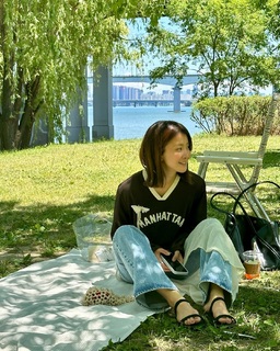 Lee Si-young feet photo 16