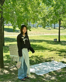 Lee Si-young feet photo 15