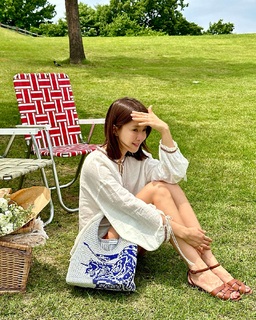 Lee Si-young feet photo 13