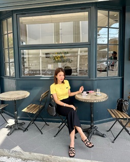 Lee Si-young feet photo 15