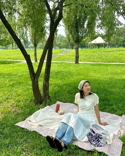Lee Si-young feet photo 6
