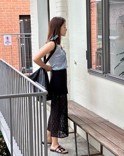 Lee Si-young feet photo 16