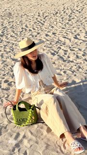 Lee Si-young feet photo 3