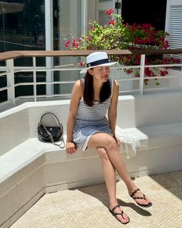 Lee Si-young feet photo 20