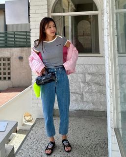 Lee Si-young feet photo 8