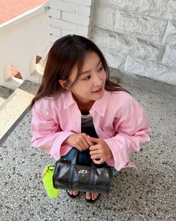 Lee Si-young feet photo 7