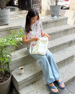 Lee Si-young feet photo 1