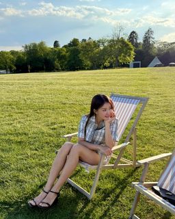 Lee Si-young feet photo 16