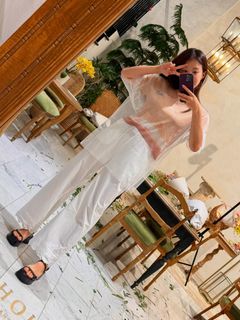 Lee Si-young feet photo 11