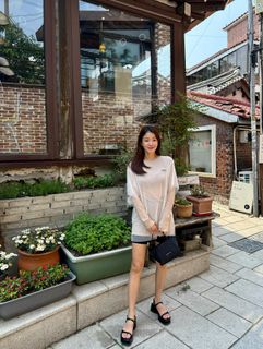 Lee Si-young feet photo 8