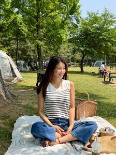 Lee Si-young feet photo 2