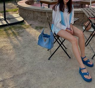 Lee Si-young feet photo 19