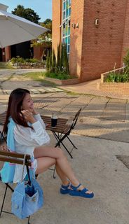 Lee Si-young feet photo 18