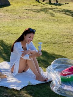 Lee Si-young feet photo 5