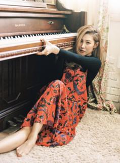 Lee Sun-Mi feet photo 2