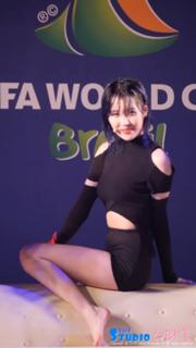 Lee Sun-Mi feet photo 2