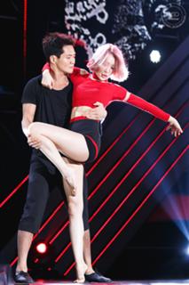 Lee Sun-Mi feet photo 12