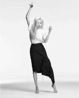 Lee Sun-Mi feet photo 5