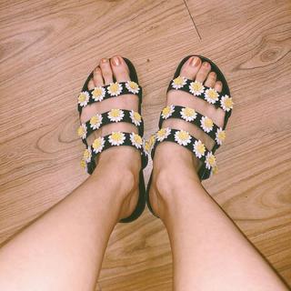 Lee Sun-Mi feet photo 18