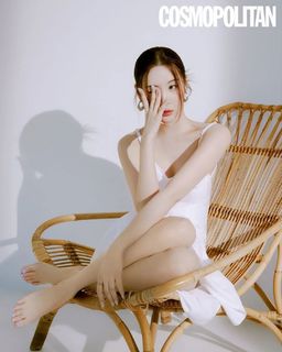 Lee Sun-Mi feet photo 15