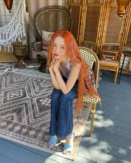 Lee Sun-Mi feet photo 2