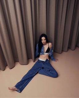 Lee Sun-Mi feet photo 2
