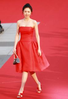 Lee Yeon-hee feet photo 10