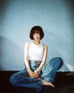 Lee Yoo-mi feet photo 18