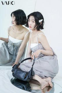 Lee Yoo-mi feet photo 11