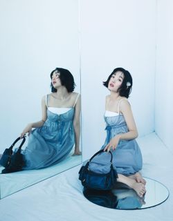 Lee Yoo-mi feet photo 10