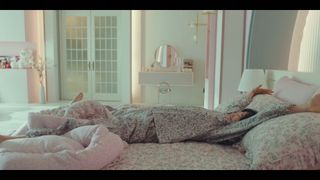 Lee Yoo-mi feet photo 14