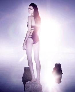 LeeAnna Vamp feet photo 7