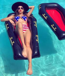LeeAnna Vamp feet photo 13