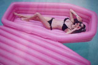 LeeAnna Vamp feet photo 6
