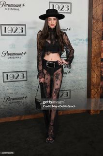 LeeAnna Vamp feet photo 17