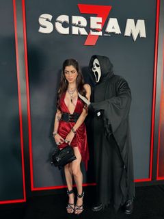 LeeAnna Vamp feet photo 4