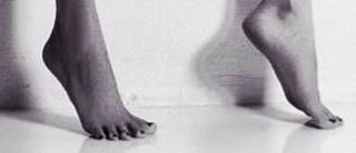 LeeAnna Vamp feet photo 5
