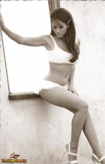 Leeann Tweeden feet photo 4